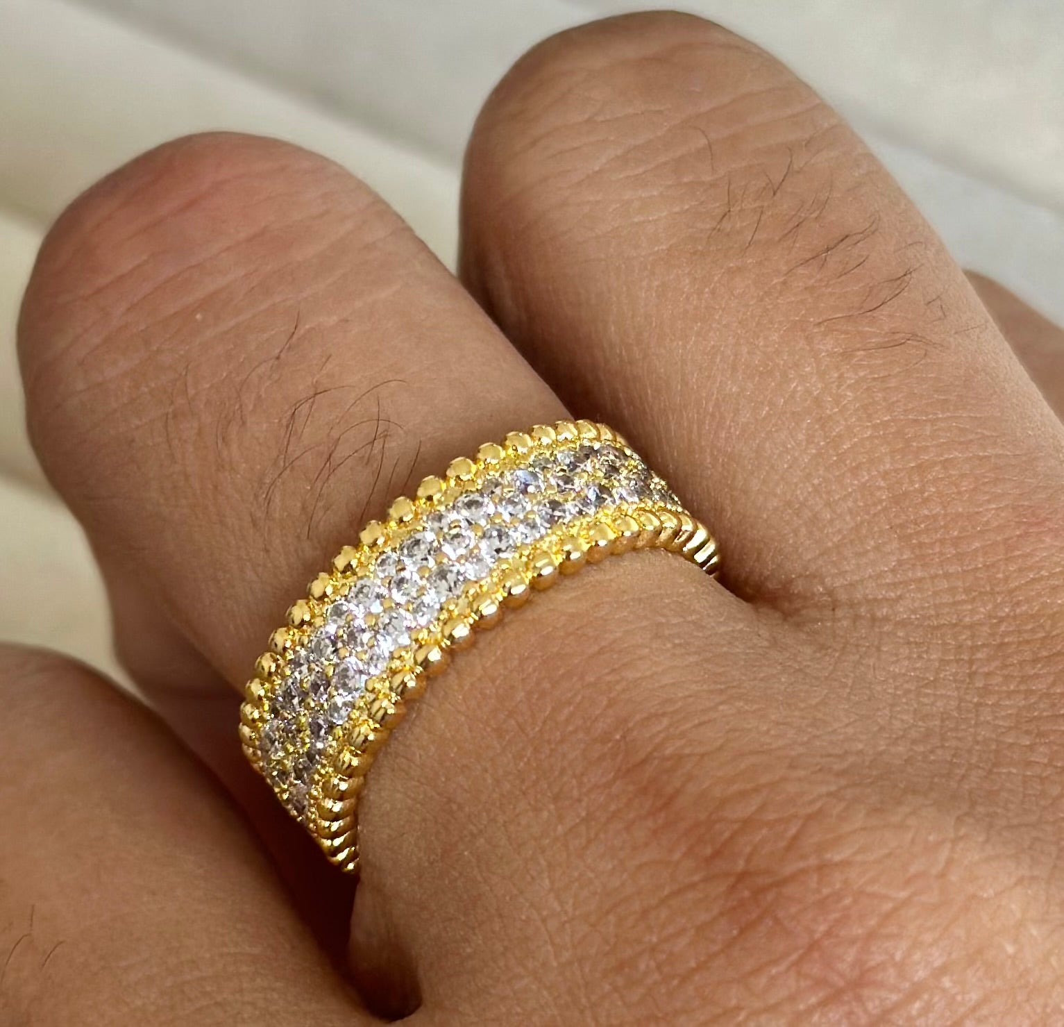 Anillo Van Cleef Pave Dorado