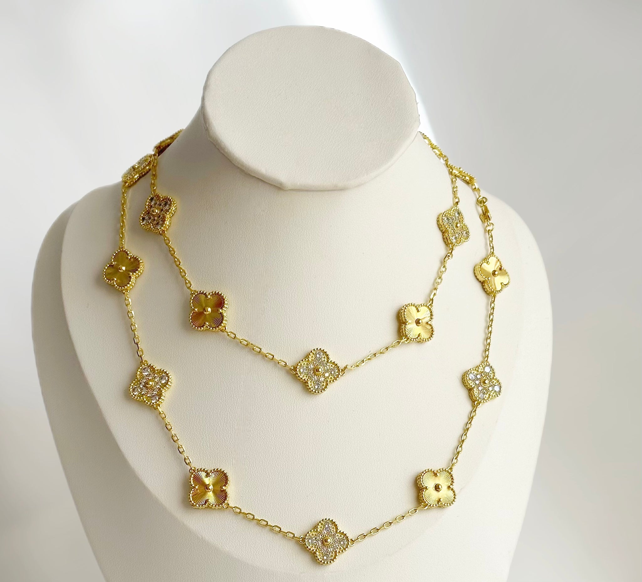 Collar 20 Tréboles Cubiertos en Oro Van Cleef & Arpels