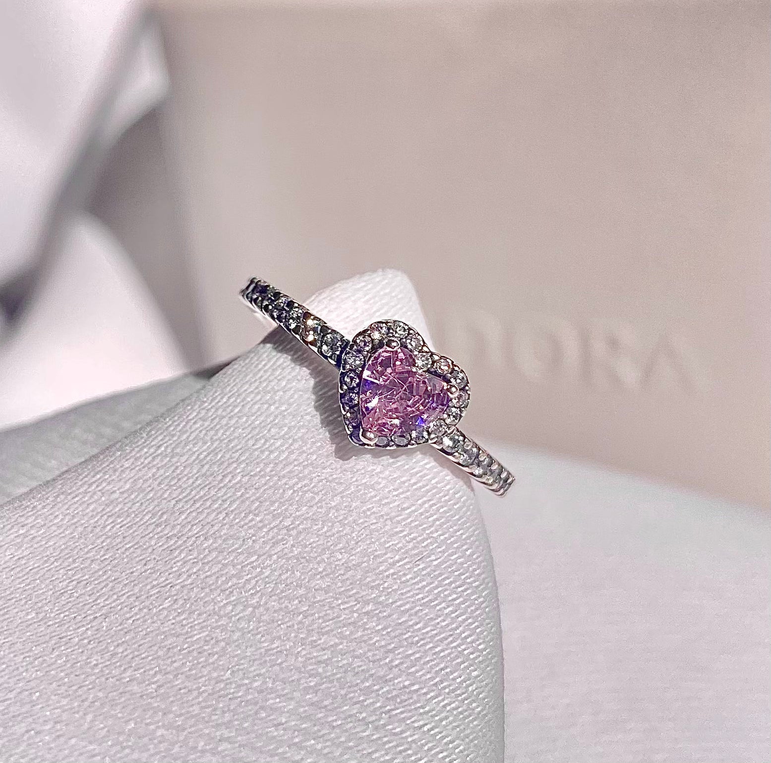 Anillo Corazón Nivelado Rosa Brillante