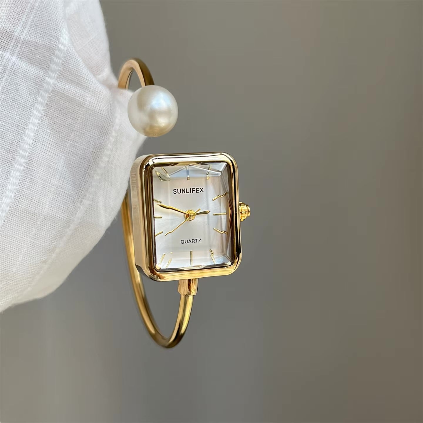 Reloj Cuadrado SUNLIFEX Rígido