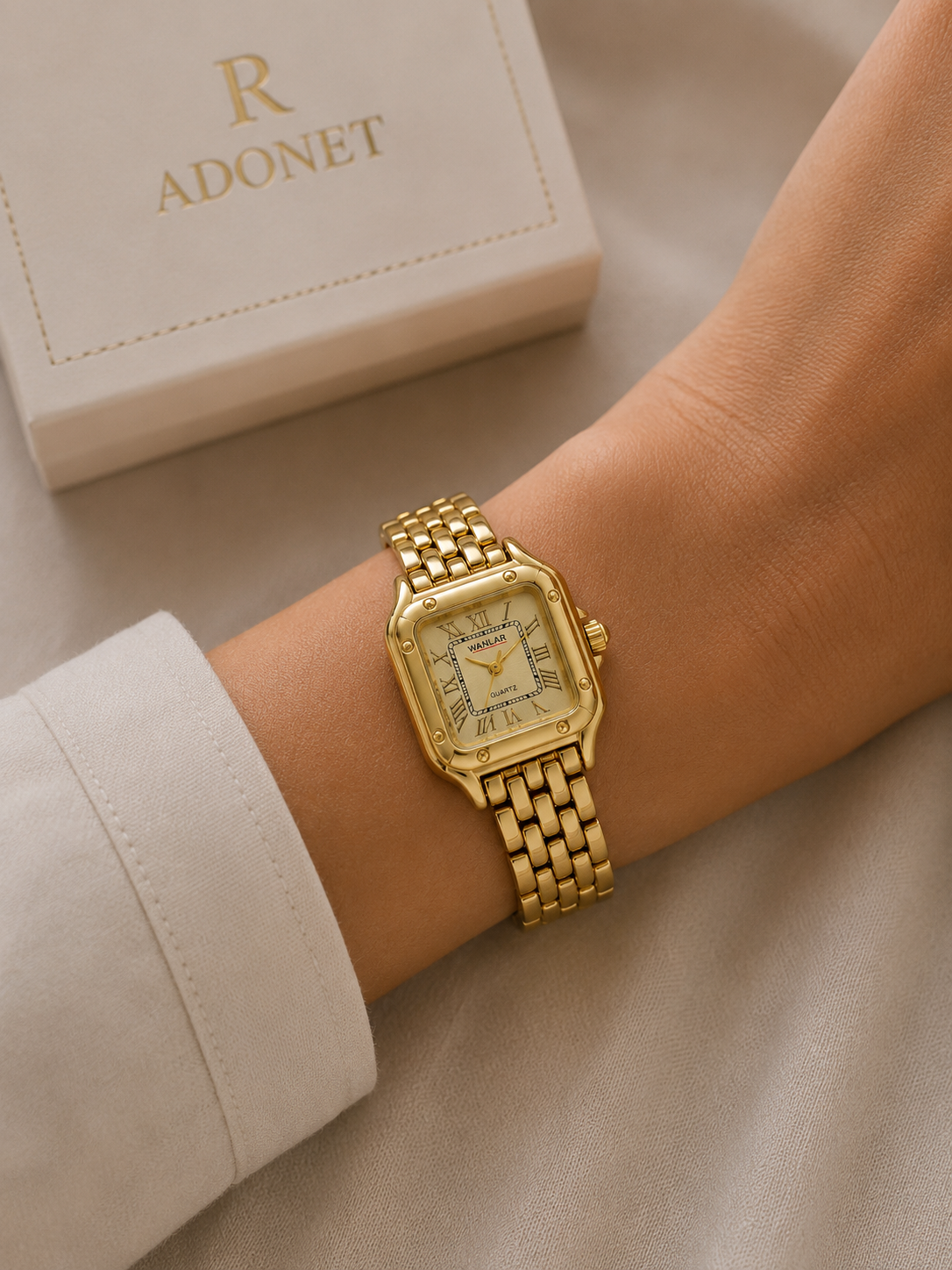 Reloj WANLAR Tipo Cartier Dorado