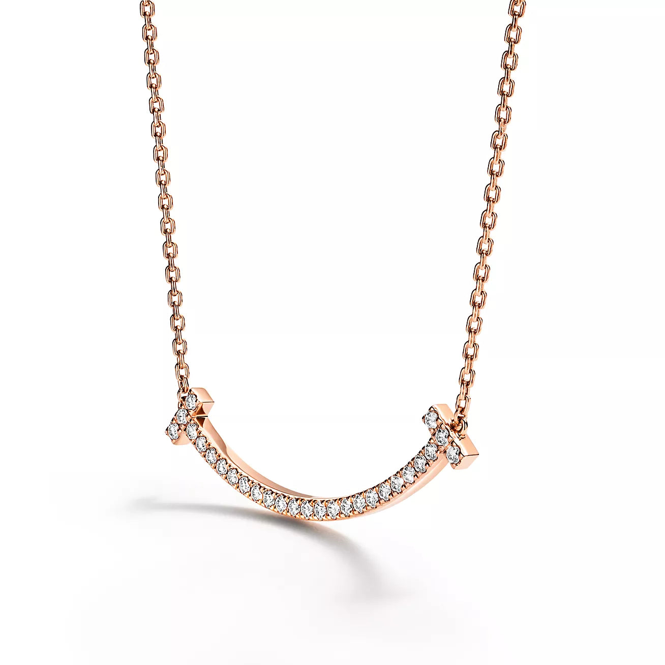 tiffany-tcolgante-smile-mediano-67513290_1055249_AV_2.webp